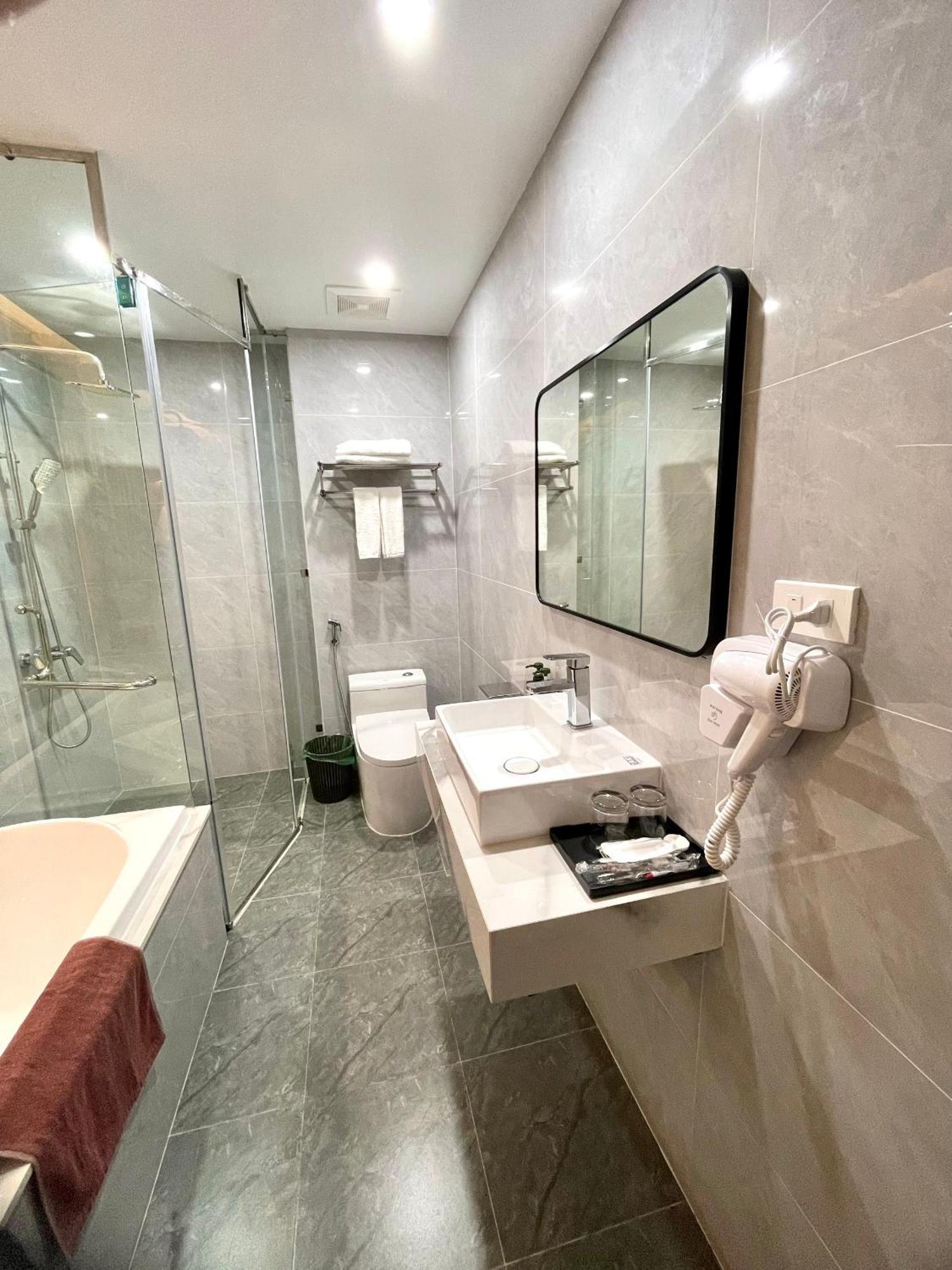 Central Halong Hotel Hạ Long-öböl Kültér fotó