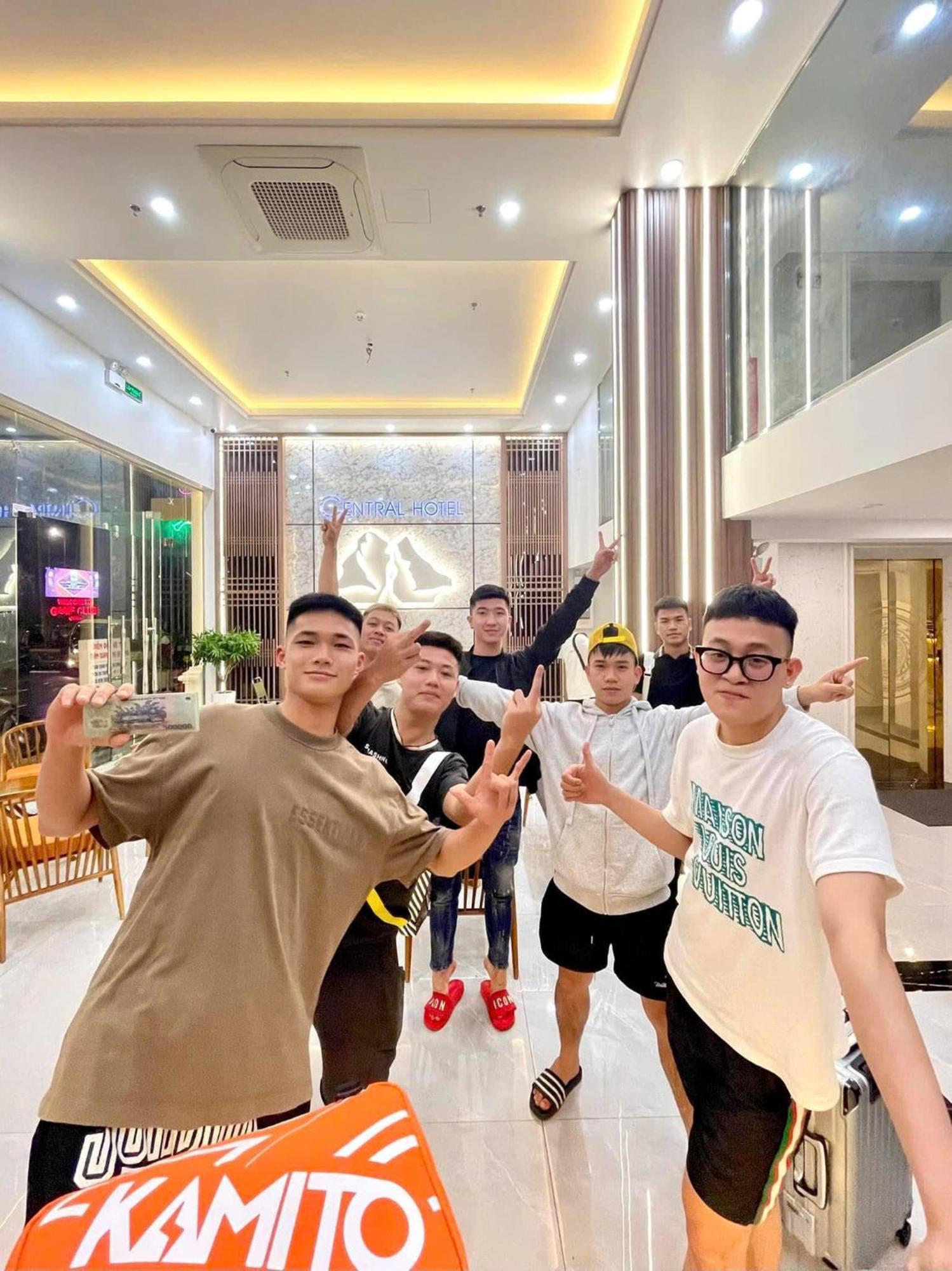 Central Halong Hotel Hạ Long-öböl Kültér fotó